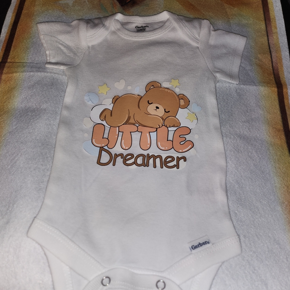 Gerber White 'Little Dreamer' Bear Bodysuit